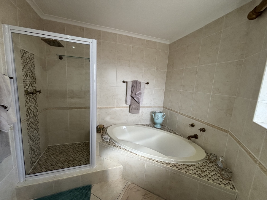 To Let 3 Bedroom Property for Rent in Summerstrand Eastern Cape